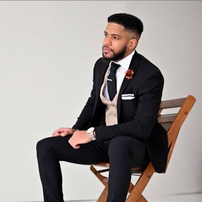 Entrepreneur. Urban Developer. Book Dealer. @TheConscious__ Co-Founder | @DaytonLibrary Chief Innovation Officer | @ForbesUnder30 @LibraryCongress Alum