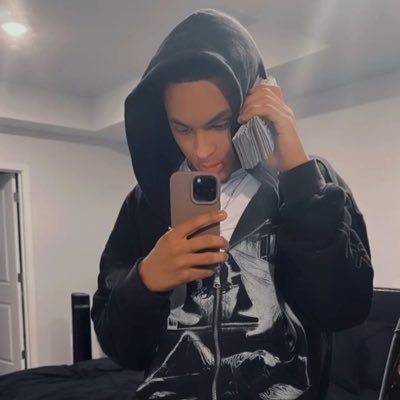 d0nnybo's profile picture. https://t.co/uWAOwFdFUD