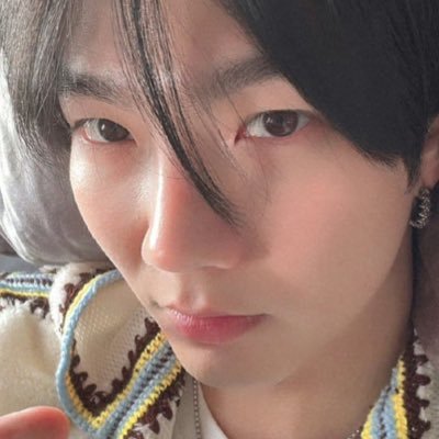 StoryFong1990's profile picture. ' auf wiedersehen ' 🖤💙