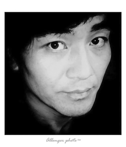 Athens/Paris/Seoul//Peintre,Fleuriste /engagement,tolérance/자유,배려,평등,느림,도덕,경험,양심,존중,민주,인간,사랑,영혼,존엄,자존,문화,예술,커피,자연,여행,침묵,미소,상식,인내,금욕,약자,철학,서적,생명,진실,가족,평화,절제,음악,