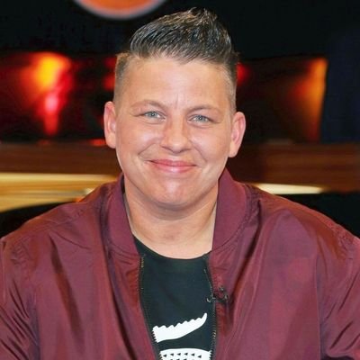 An alle meine Fans: Ich liebe euch alle und wünsche euch alles Gute