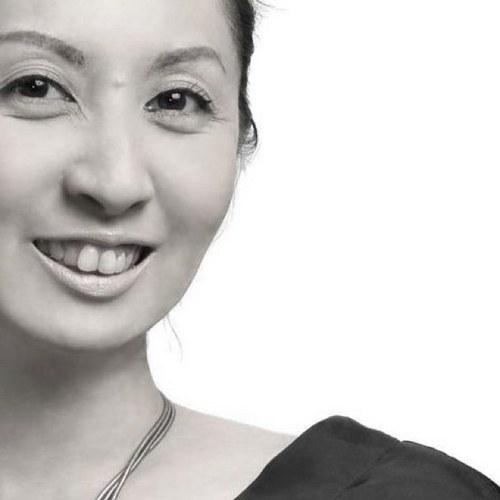 那覇市首里にあるライフスタイル提案型ビルVIVACE  BEAUTY代表 月に１０日間は、代官山でもケア担当しています、。