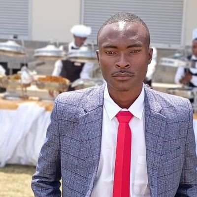 Proud Moslem, loves science. Very much devoted to Allah. I like making friends. 🇺🇬🇺🇬💪💪💯💯🙏🙏🙏Big dreamer and great goal pursuer. Manchester United fan