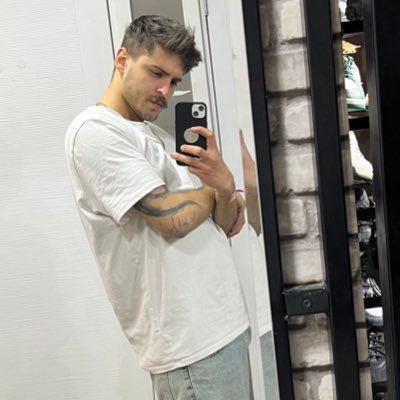 Tolgaexx1's profile picture. ateşle yaklaşmayin