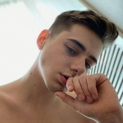 nikoforger's profile picture. 🤡