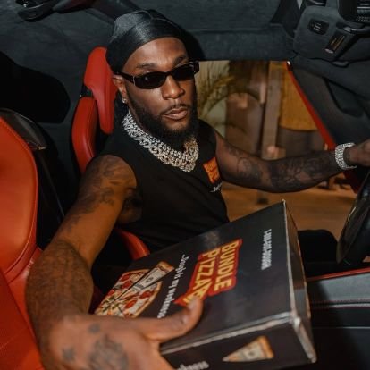 Ñôñ Çhâllåñt✨❄
Work and believe☝🏾
#BurnaBoy🎶🔥
An outsider for life 🦍🚨