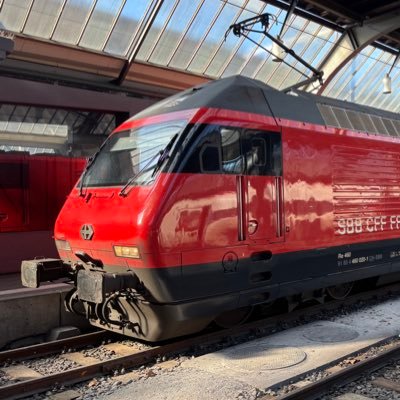 NAV221's profile picture. 最近はドライブばっかりです...