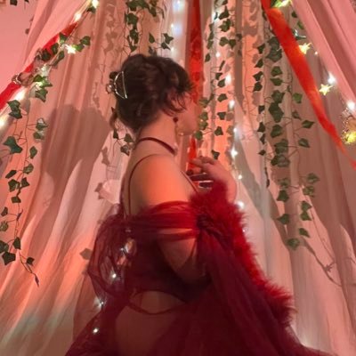 ℕ𝕊𝔽𝕎 ♱ Miss ADHD #1 ♱ Miss MFC #69 ♱ goddess ♱ clown ♱ brat ♱ switch ♱ bi ♱ hairy ♱ (I do all of my own stunts)