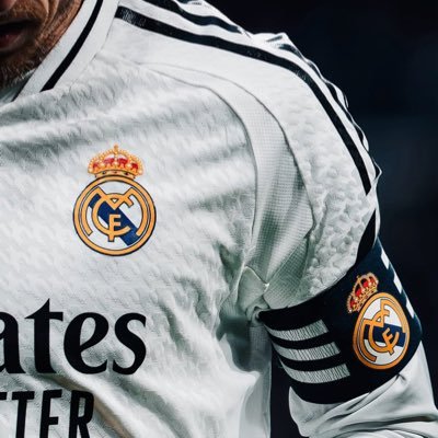 🇸🇳 Madridista⚪KB9 #Real Madrid 🤍& Olympique de Marseille 🤍🎧😎 E-foot 🎮 Plombier 👨🏾🔧#QuartierVertChallenge