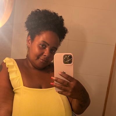 Fotógrafa 📸🌻 Ekedy de Oyá 🦋 Filha de Osún Ora yê yê ô! 💛✨️