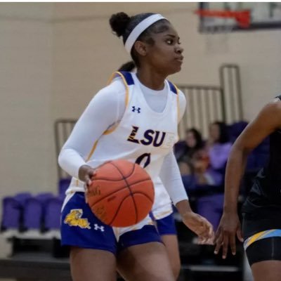 Call me whatever you like; I am who I must be. – Friedrich Nietzsche SLV | Class of 🐝 ‘24| @lsuebengalswbb signee 💜🐅💛