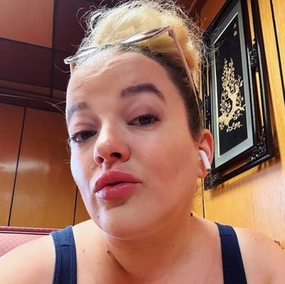 amanda76148's profile picture. 