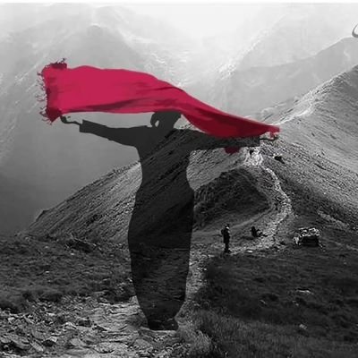 من کیم، یک شبنم از دریای بیکران تو.
حضرت عطار