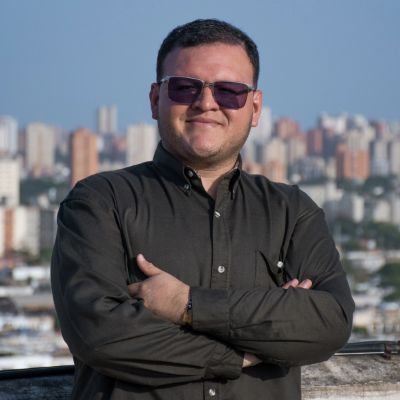 Periodista desde el estado Zulia, occidente de Venezuela. Director de @elpublicotv