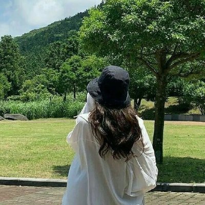 ZinniaXmorning's profile picture. I am a happy girl living a life of joy, love, and adventure😊✌︎︎
