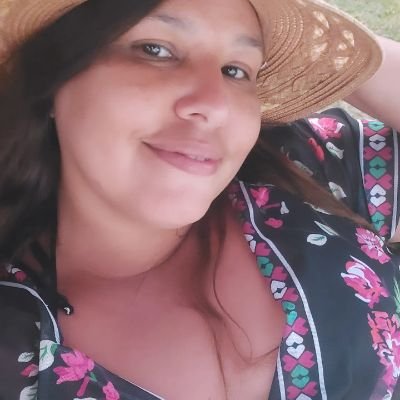 sou palmeirense💚💚💚,apaixonada por Futebol.
E não gosto de msgs na minha Dm