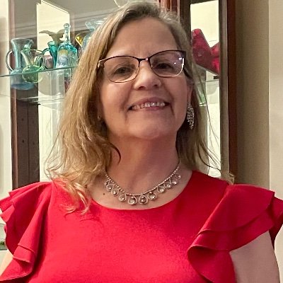 SunshineTe63044's profile picture. Finding estate treasures for YOU.