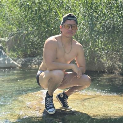 aartik08's profile picture. 