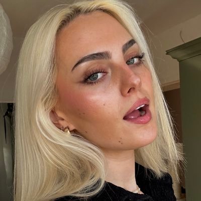 lara asssさんのプロフィール画像