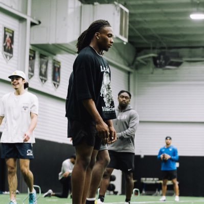 @KC_MTXE |5’11| Wr | 4.39 40| 4 years of eligibility