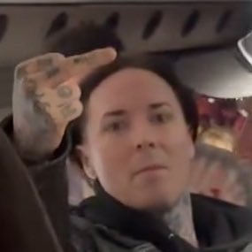 miwthreads's profile picture. ☆||founder of shawty shack||FAN ACCOUNT