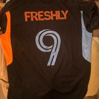 We$ (@freshly_wesley) 's Twitter Profile