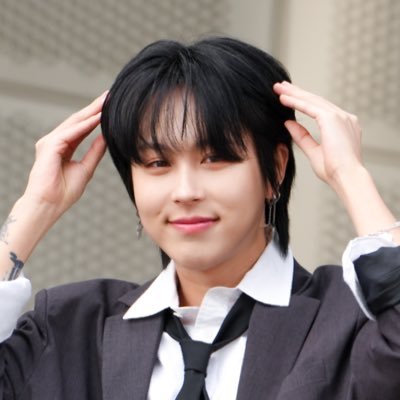 쓰린 기욱 애통 속에 기욱 따끔한 기욱 돌고 돌아와도 결국 너는 좋은 기욱 그래 좋은 기욱