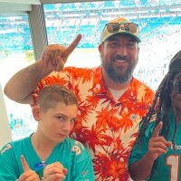 DolphinDad (@chazodone) 's Twitter Profile