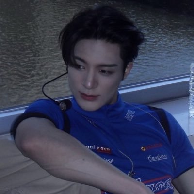 hellofuture_29's profile picture. feeling cute 🪐