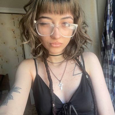 creepyskullzzz's profile picture. Solo miro dead people‌.                                         ig: creepyskullzz