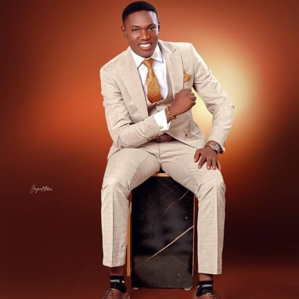 I'm a Pastor | Soul winner| Teacher|Public Speaker|Intersessor|