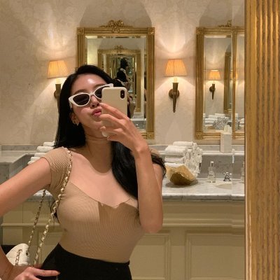 FariesAzri's profile picture. I’d rather regret the things I’ve done than regret the things I haven’t done.