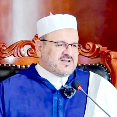 أستاذ جامعي ومقدم برامج إعلامية تربوية وخطيب https://t.co/pDwCyASdUP