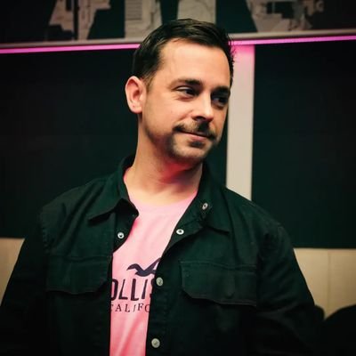 🚨Únete a la batalla! Somos un canal dedicado a todo lo relacionado con Fortnite. Publicamos noticias, actualizaciones, gameplays y más!🚨