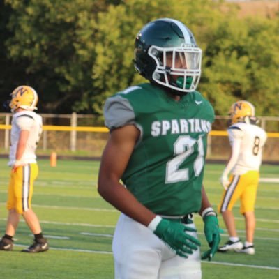 TaireseH21's profile picture. 5’10 RB ROY.C💚 CLASS OF 27 TOLEDO OH htairese@gmail.com 4192695971