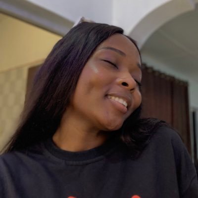 Graphic Designer 👩🏽💻| UI/UX Enthusiast✨ | Content Creator🤸🏽♀️