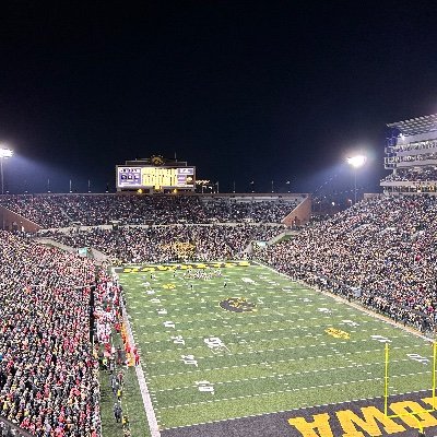 Married to Lori.. Dad to Sierra and Jacob…Iowa FB Season Ticket Holder…Section 338 North Endzone ROCKS!!!! GO HAWKS!!!!🖤💛🖤💛