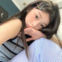 Lora (@szupernal) 's Twitter Profile