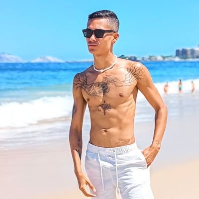 📌 Carioca 🌅
📌 Libriano ♎️
📌 Fotógrafo 📸
📌 Professor 👨🏻🏫
📌E agora, comentarista de BBB