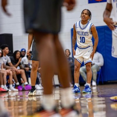 IG - @jesiahh__ | 25’| 3.7 GPA | 5’8 150 lbs | True Point Guard | Dan River High School jesiahml10@gmail.com | NCAA ID# 2207608611 | full senior film below 👇