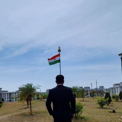 Avinashjha96's profile picture. || LLB || ⚖️ || Sophomore || Bohemian || Lawyer || Rashtra सर्वोपरि ||