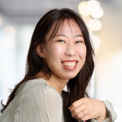 natsubook's profile picture. 本で人生が変わらなかった人へ|ガチで身になる本を紹介|引きこもり→読書開始→社会復帰→経営者| 「忙しさ幻想」著者|Voicyパーソナリティ|高卒でも元読書嫌いでも本で人生変われます