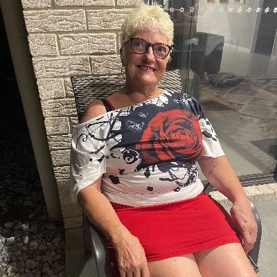 LynBennetts7's profile picture. 