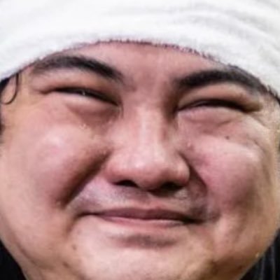新規にわカロリー🔰マインド。デラックスデラックス追っかけアカ。メンタル垂れ流し系雑多アカ※リアルなお知り合いの方はそっ閉じ推奨。痕跡残されるとソワつくので控えてもらえるとありがたいです。