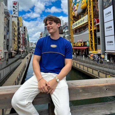 gay LGBT 🏳️🌈🌈 An adventurous kind of person, ladies please stay away (he/him) only
