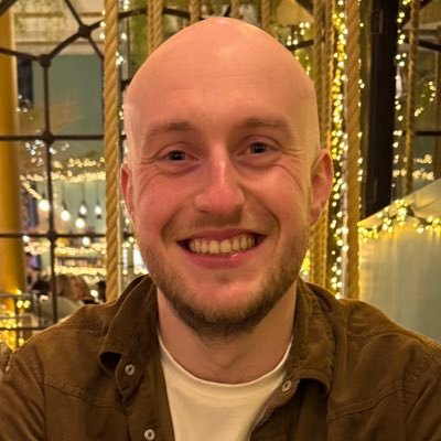 Commentator 🎙️ // Digital Media Exec in 🏴⚽️