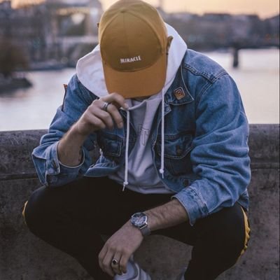 FREDDYBLA11's profile picture. .....