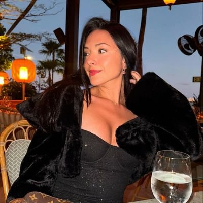 Crypto queen | Blockchain enthusiast | Simplifying crypto for beginners.Join me on this crypto journey and let's learn together commend to live the life of DOGE