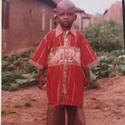 10Hhundredd's profile picture. Just an entrepreneur chasing greatness and cheering for Chelsea every weekend 💼⚽ | Building. Learning. Winning. | #KTBFFH 💙