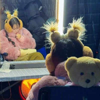 Y2PFoiSluh75834's profile picture. 